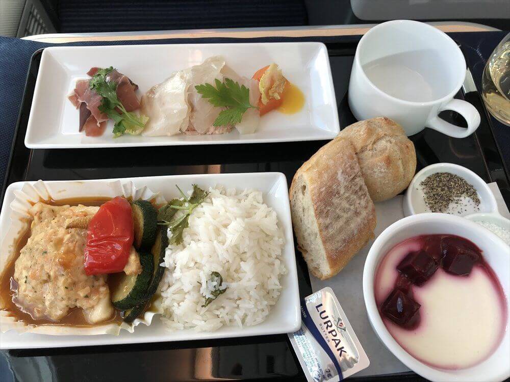 ANA857便（羽田-ハノイ）の機内食（全体）