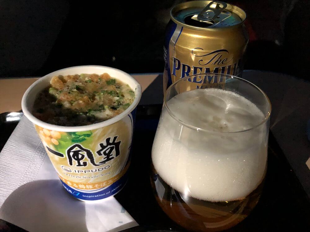 ANA858便ビジネスクラスの柚子香る鶏豚そばスープ