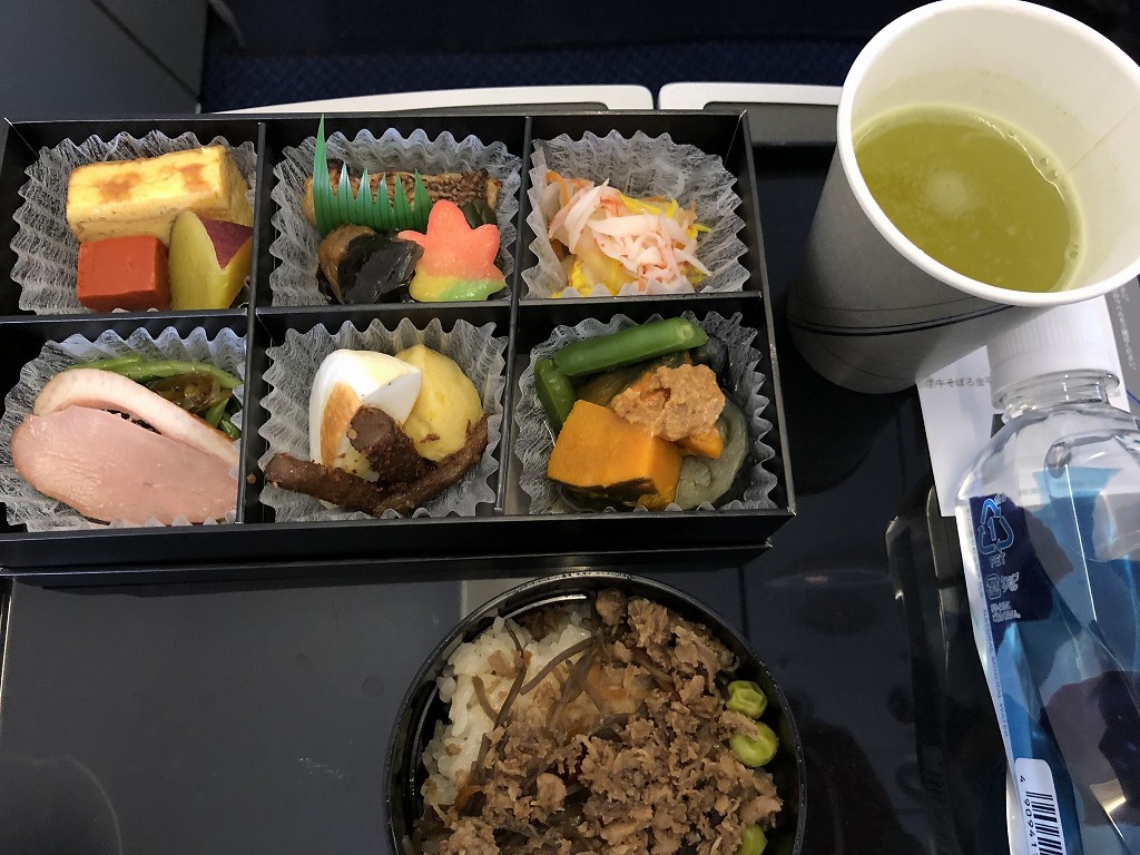 ANA23便のプレミアムクラスの機内食