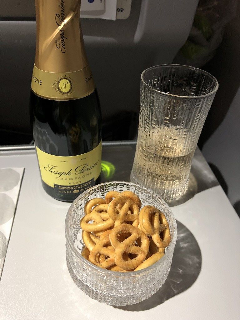 フィンエアーAY1652便のビジネスクラスの機内食3
