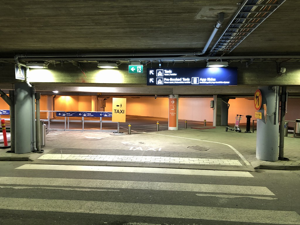 ヘルシンキ・ヴァンター空港のタクシー乗り場1