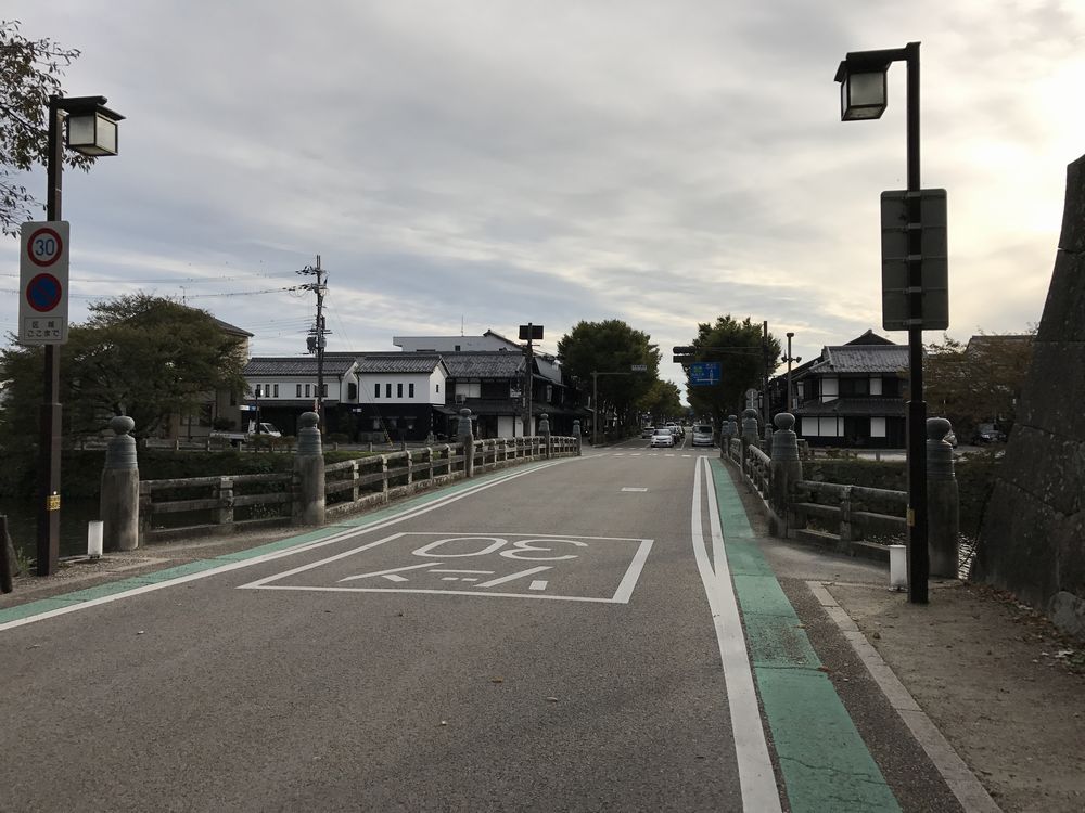夢京橋キャッスルロード1
