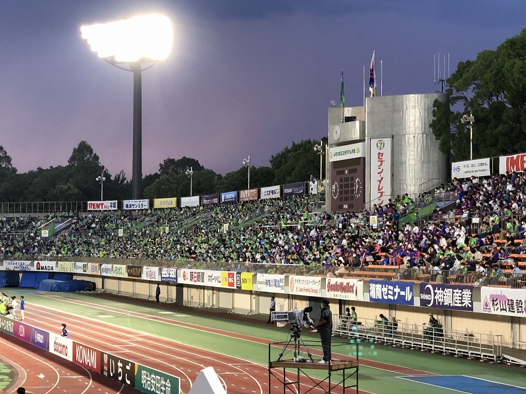 平塚のレモンガススタジアムの観客の入り