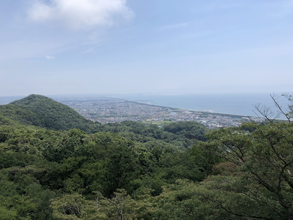 湘南平のテレビ塔から相模湾2