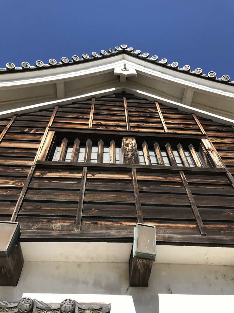 広島城の下見板張
