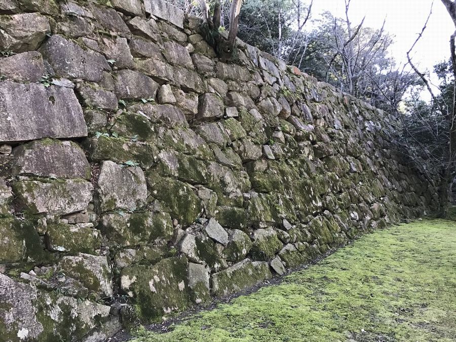広島城の毛利輝元時代の野面積みの石垣
