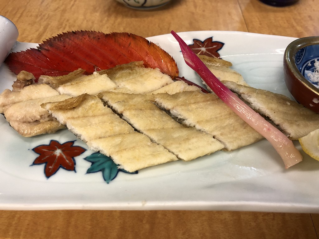 広島の「海の幸 磯の坊」の活穴子の白焼き