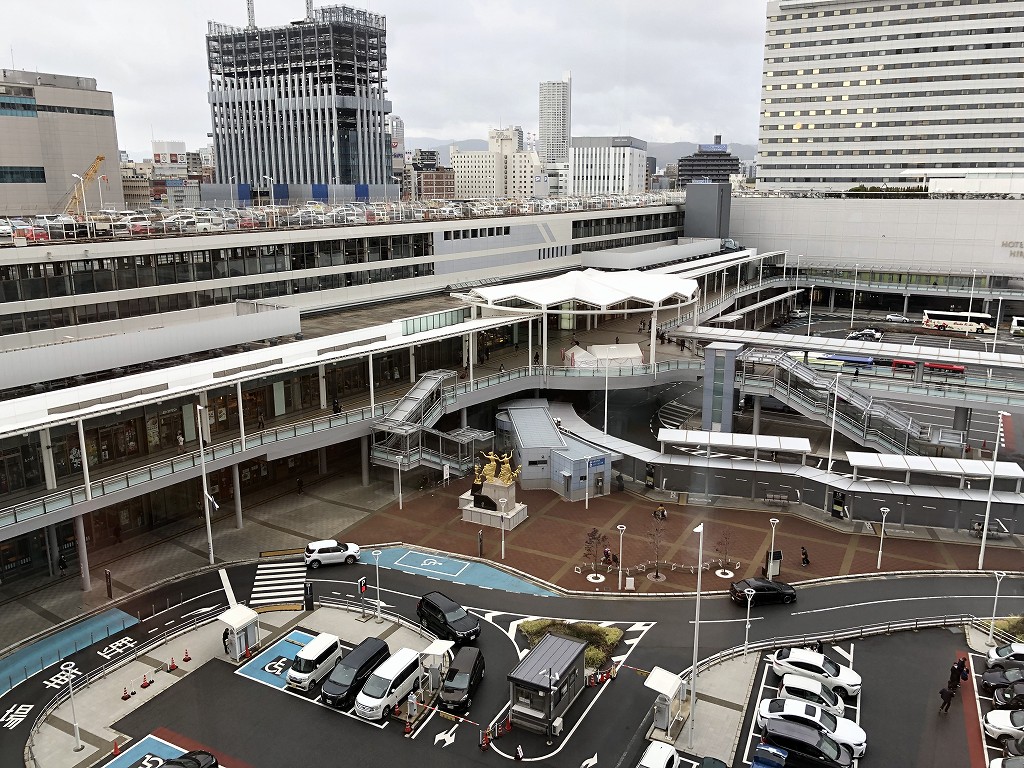 シェラトングランドホテル広島の「ブリッジ」から駅前風景1