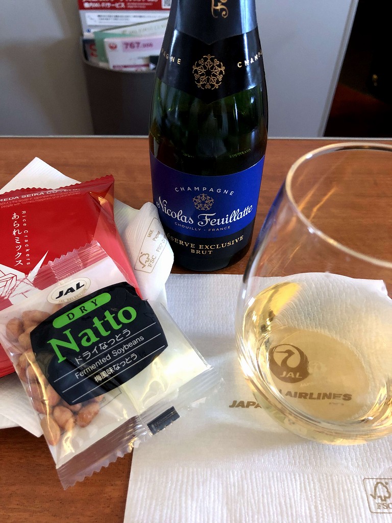 JAL257便のファーストクラスのシャンパン（ニコラフィアット・レゼルブ・エクスクルーシブ・ブリュット）