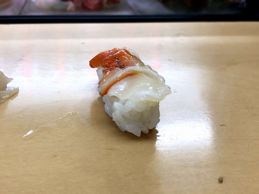 呉の寿司好でヨナキの握り