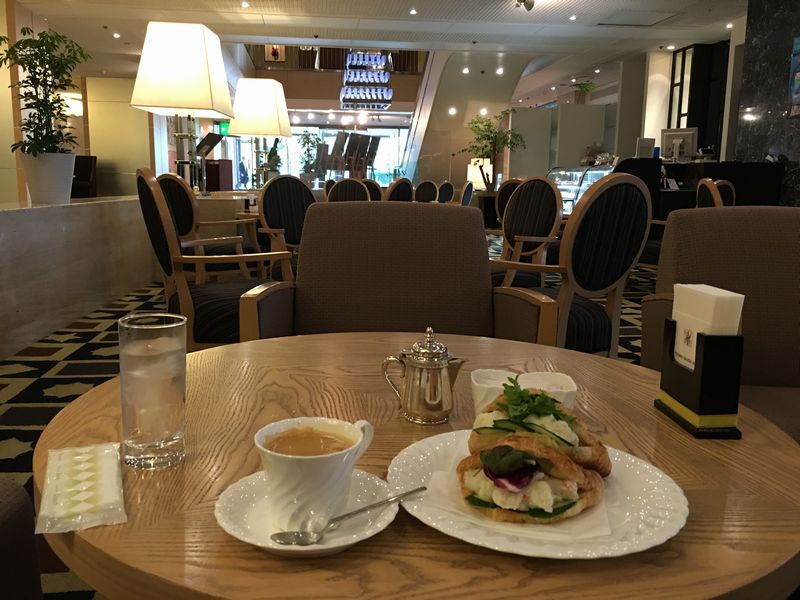 富山第一ホテルのラウンジでランチ
