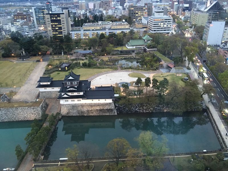 ANAクラウンプラザホテルから富山城2