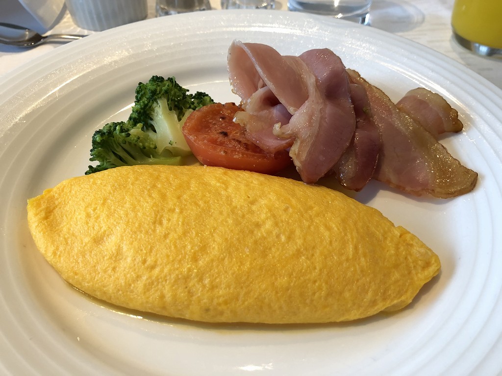 ホテルニューオータニのインルームダイニングの朝食2