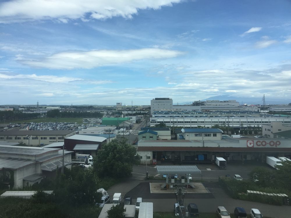 鶴岡駅北口の工場群