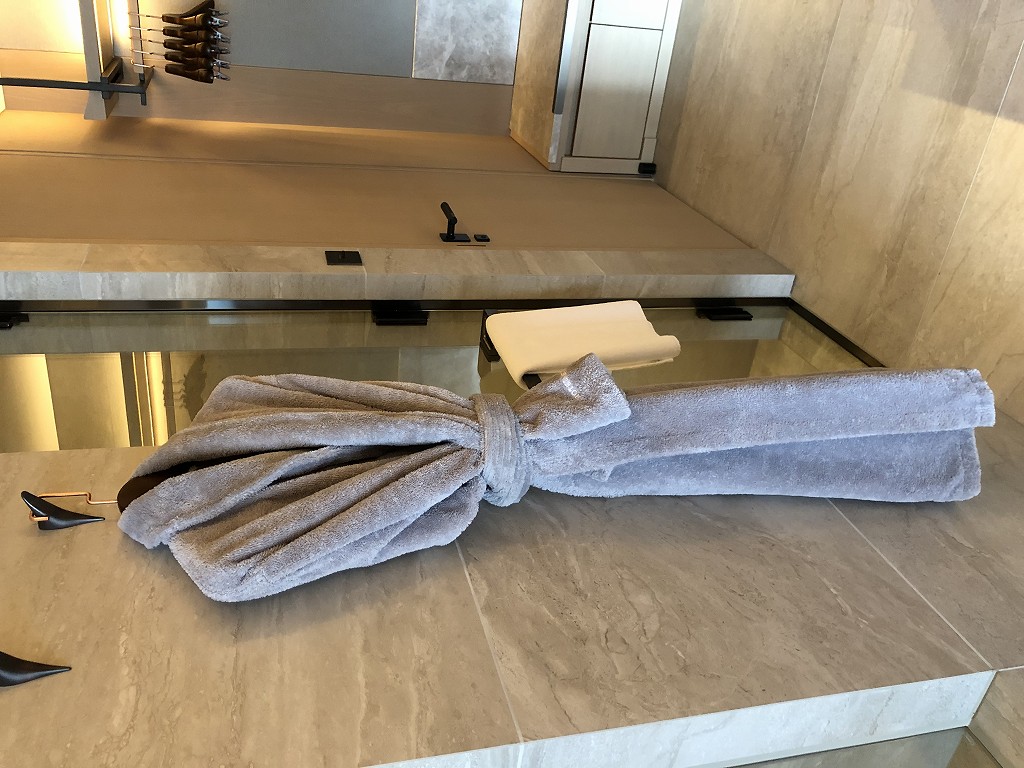 HOTEL THE MITSUI KYOTOのプレミアガーデンビュールームの水回りの大理石2