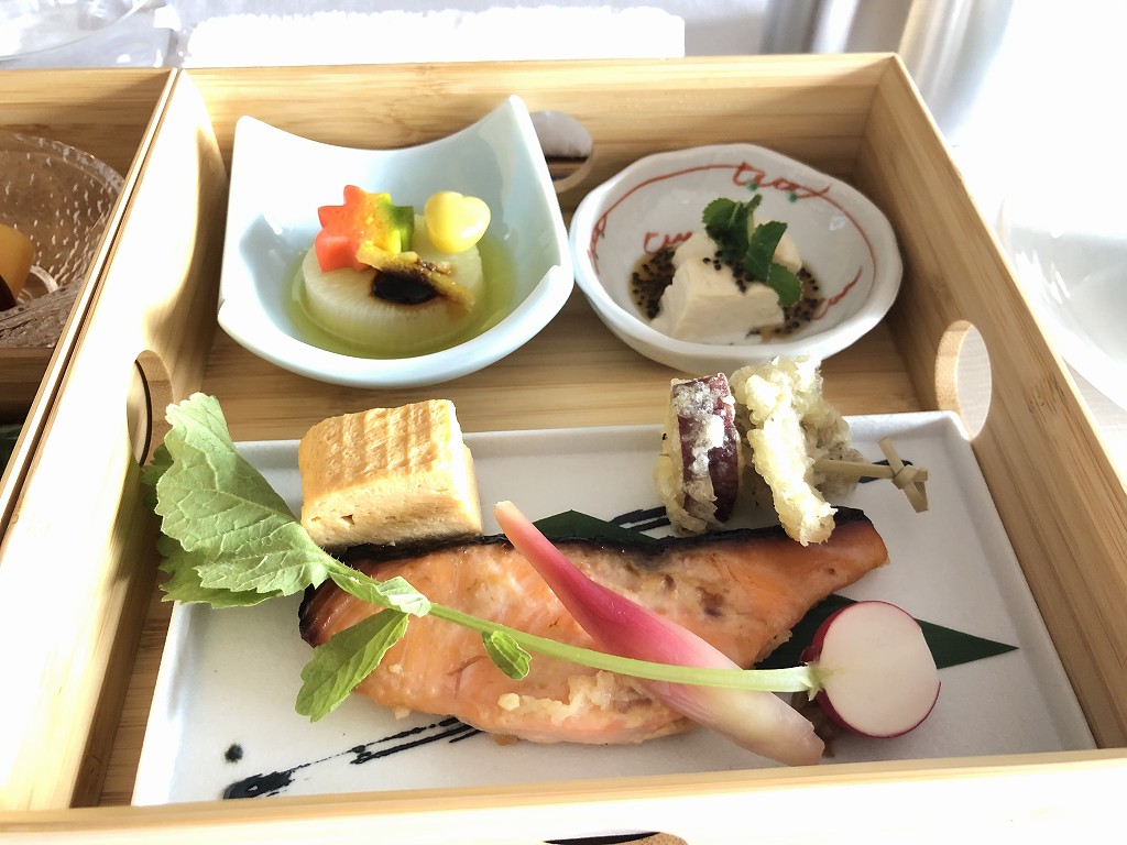 HOTEL THE MITSUI KYOTOのインルームダイニングで朝食（和食）2