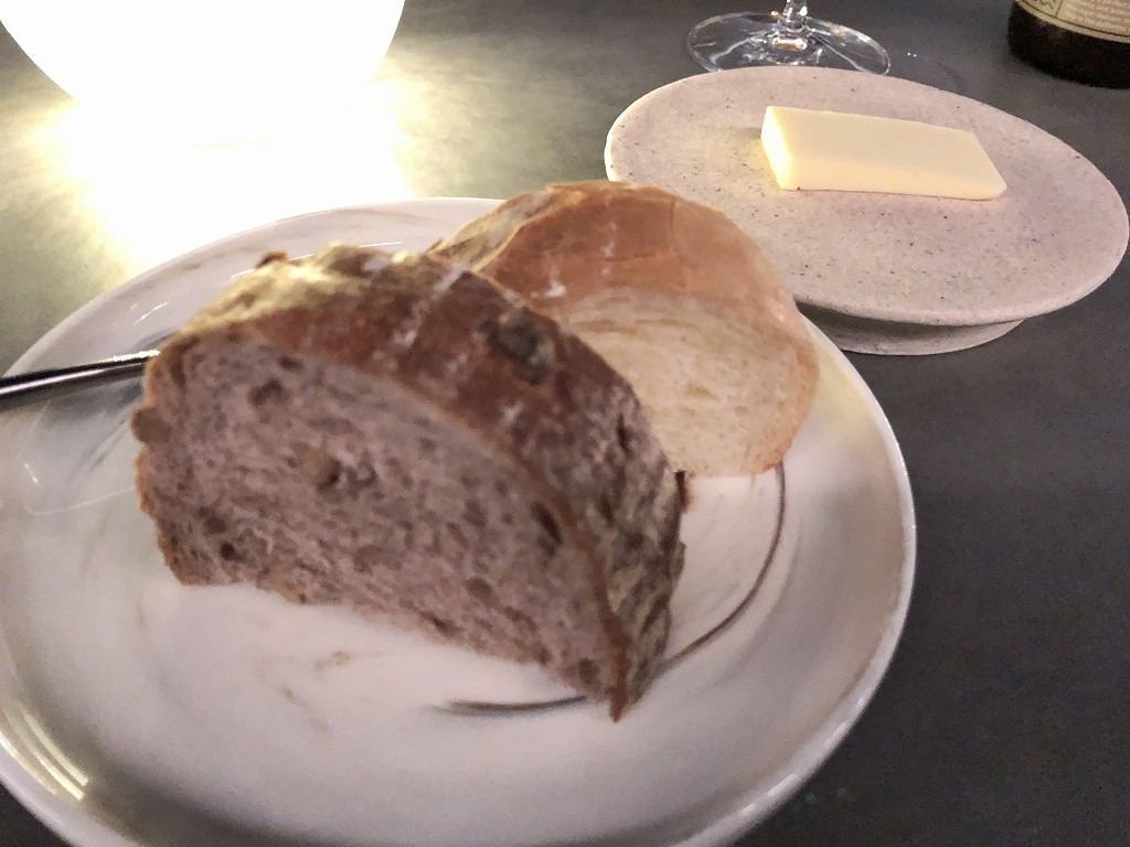 インターコンチネンタル横浜Pier8のLARBOARDのパンとバター
