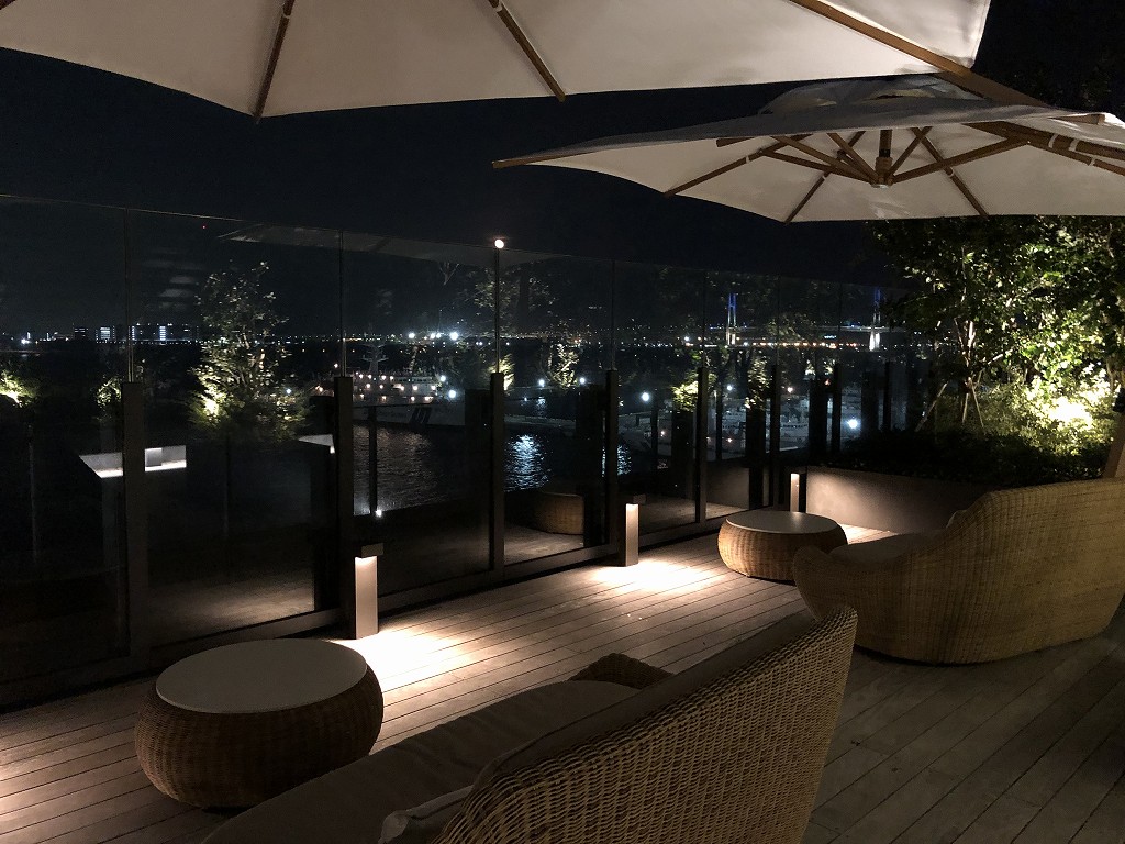 インターコンチネンタル横浜Pier8のルーフトップ（夜）3
