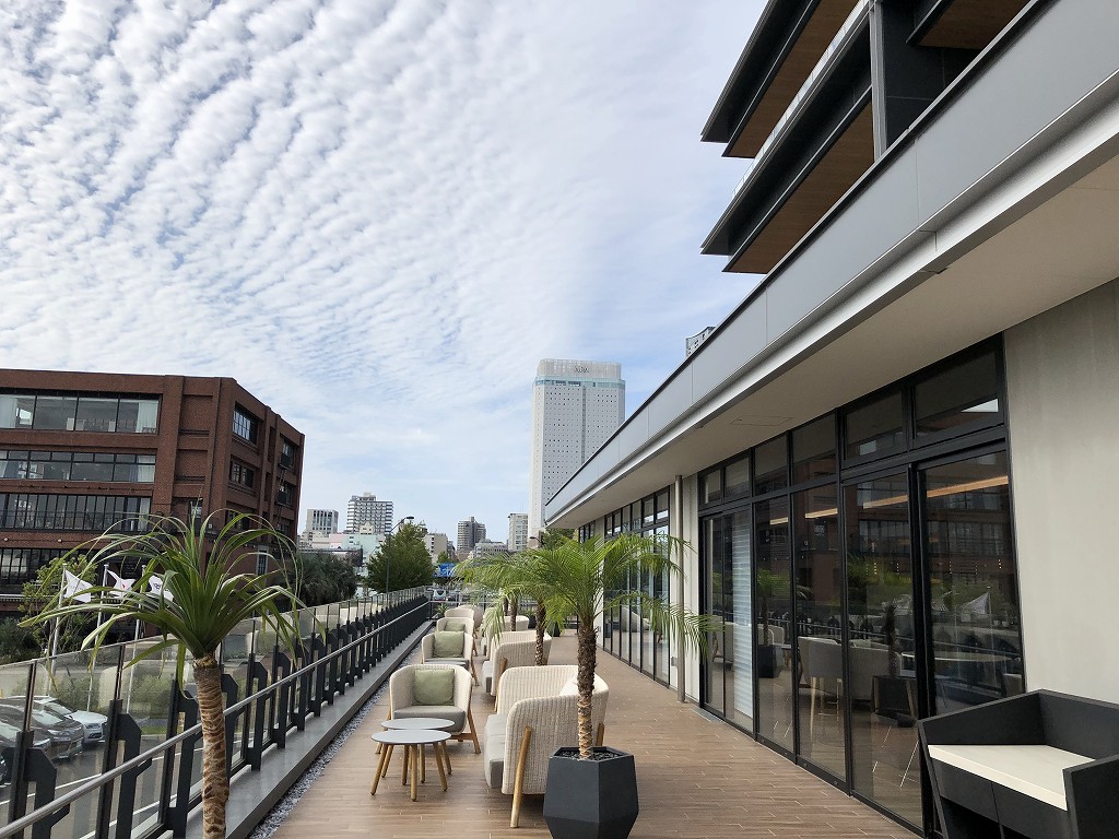 インターコンチネンタル横浜Pier8のLARBOARDからの眺め（朝）2