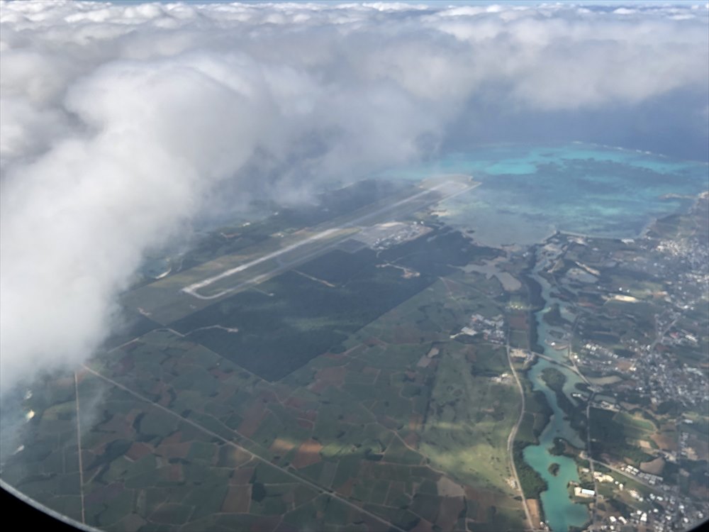 ANA87便からの下地島空港