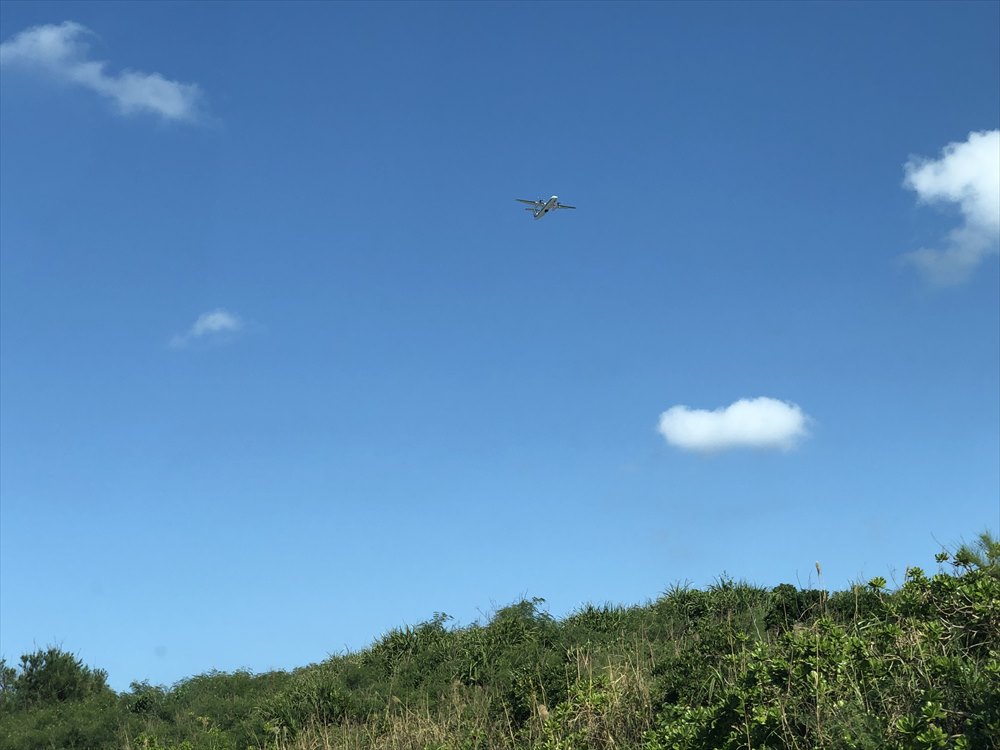 下地島空港に降り立つ飛行機