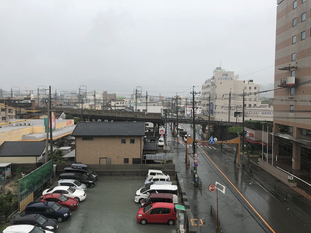雨の伊勢市