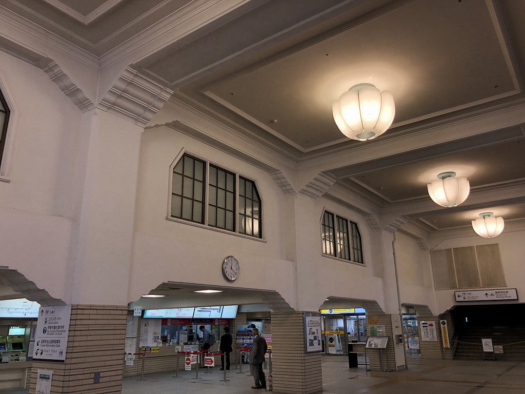 近鉄宇治山田駅の高い天井1