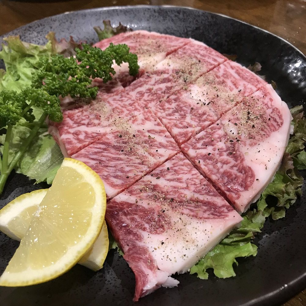 炭火焼肉やまもとのステーキ肉
