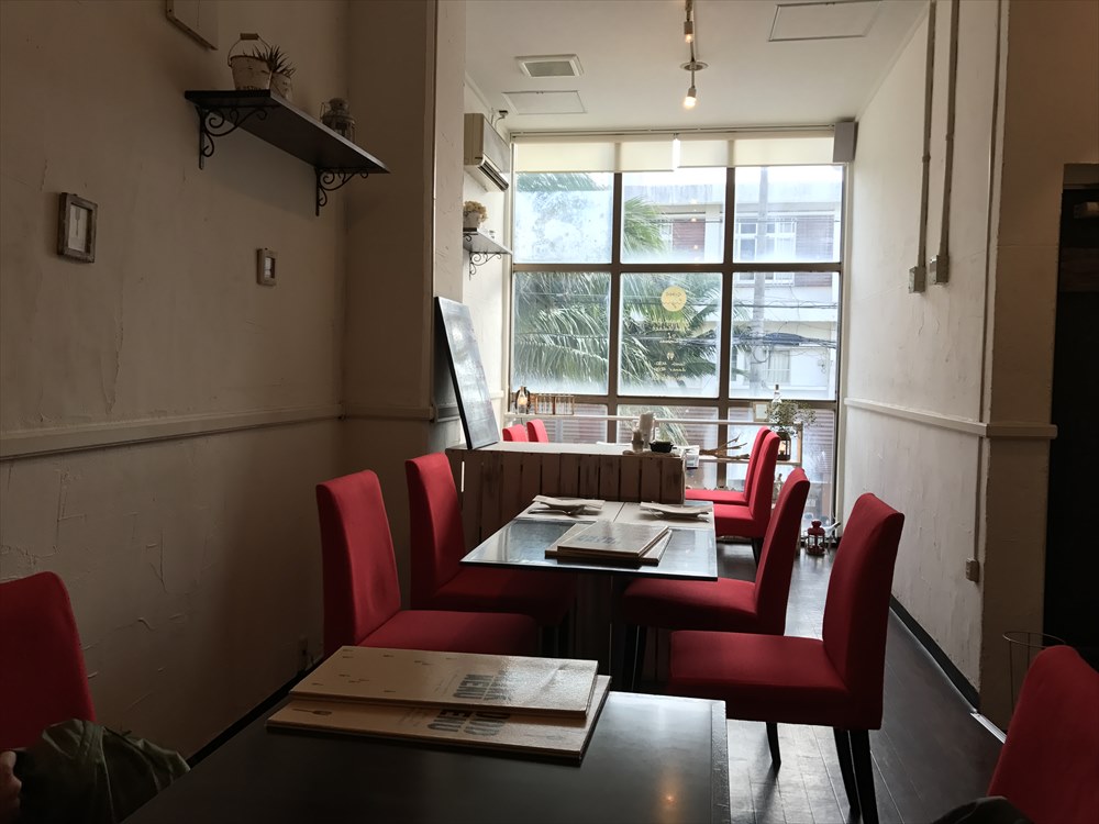 島イタリアン いゆの店内