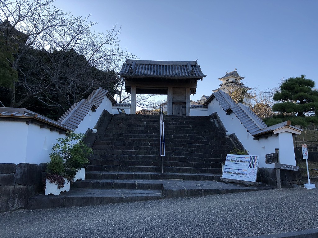 掛川城の四足門