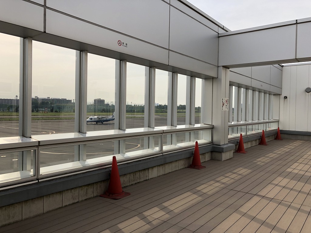 調布飛行場の展望デッキ2