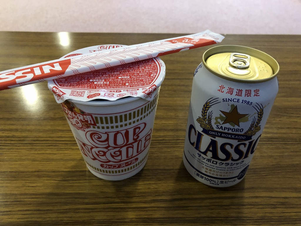 白銀荘のカップラーメン