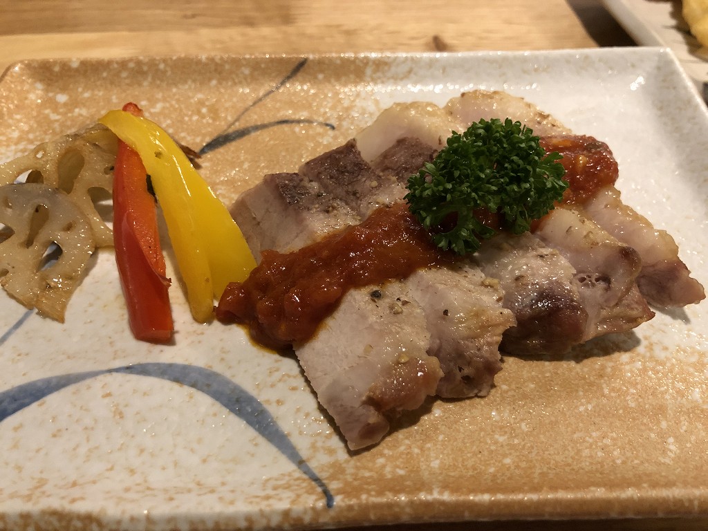 十勝岳温泉 湯元 凌雲閣の晩飯（2日目）の上富良野ポーク