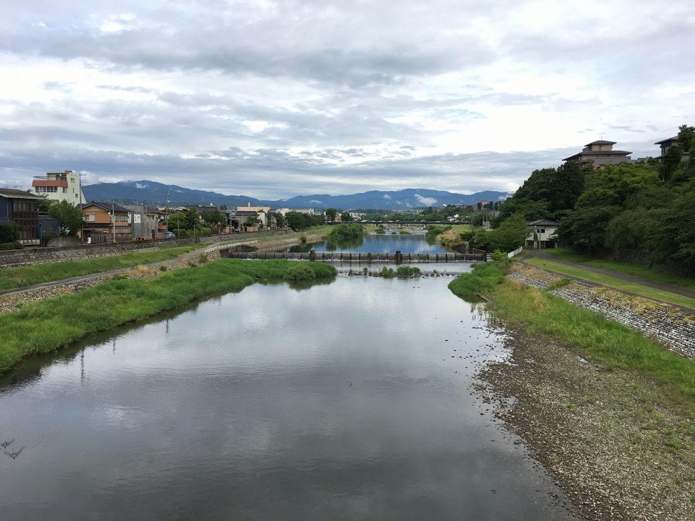 金沢の桜橋から上流方面