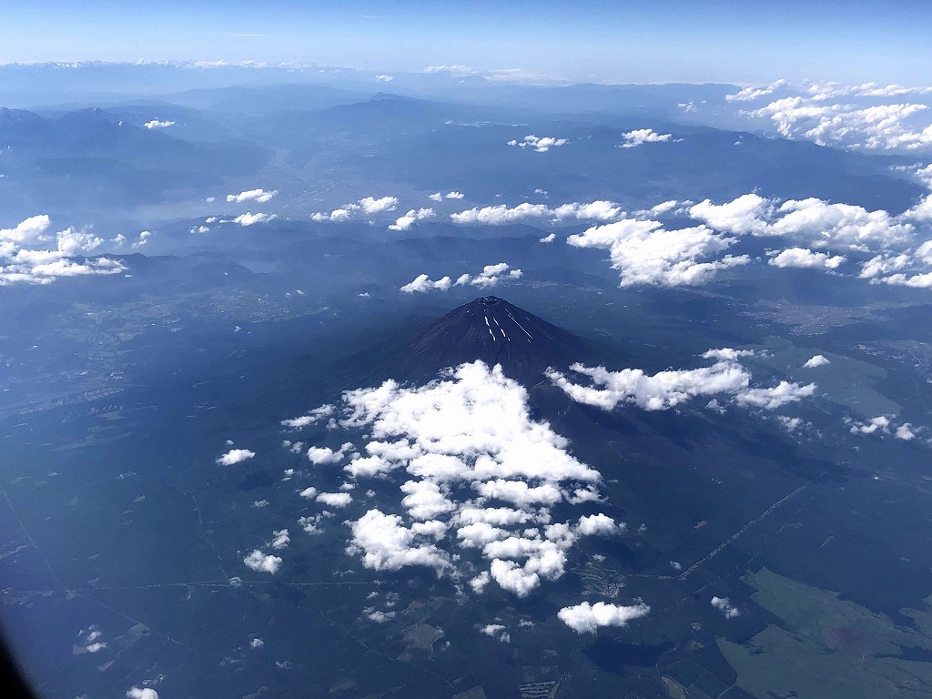 チャイナエアライン103便から富士山