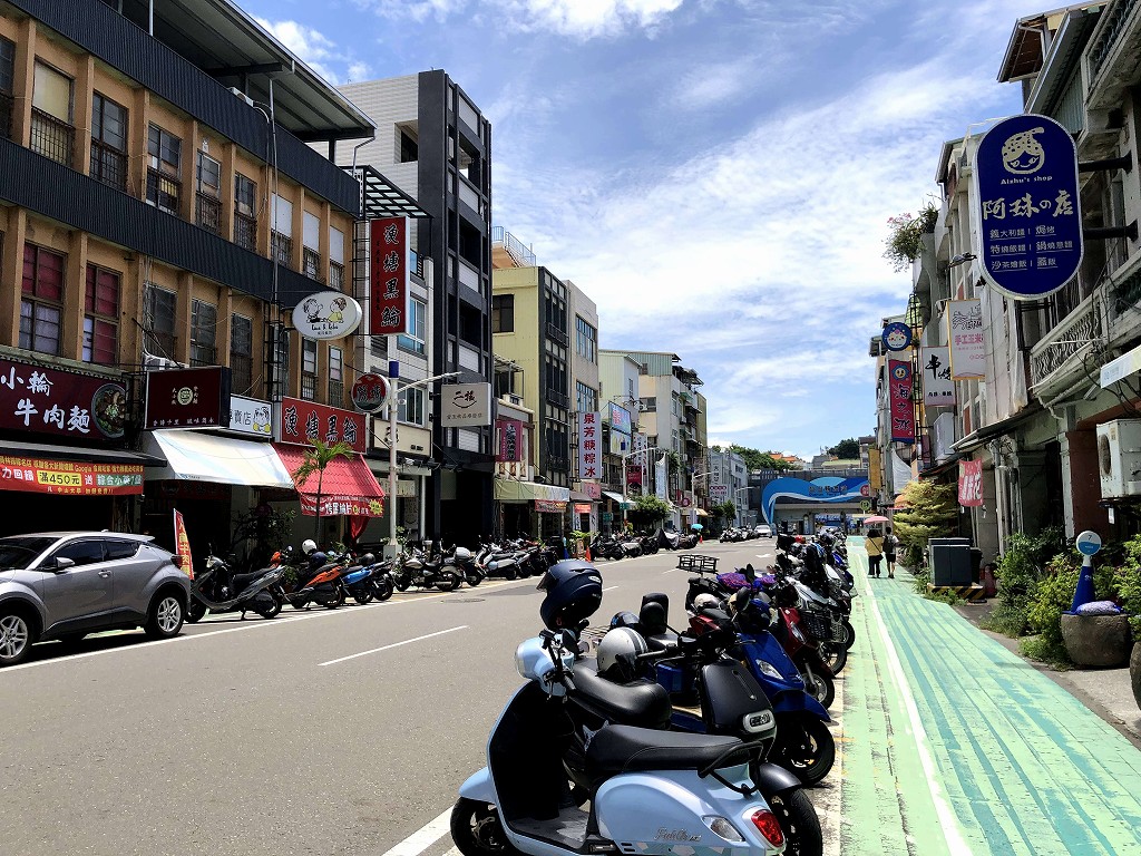 鼓山輪渡近くのお店