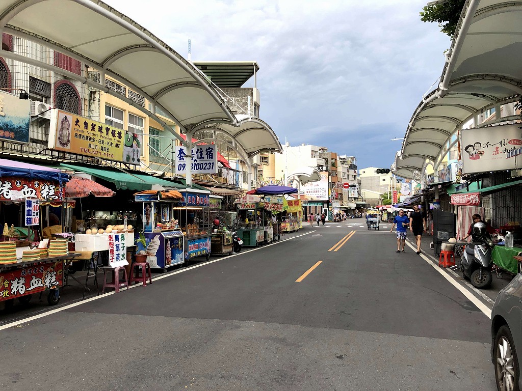旗津の水産物を扱い商店街