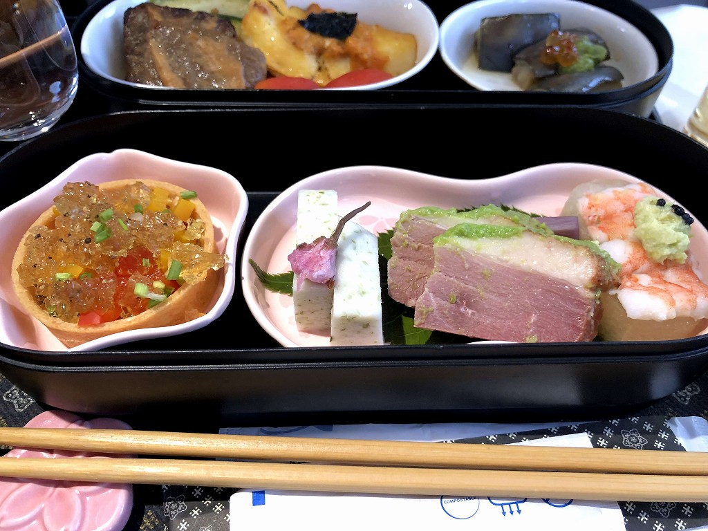 チャイナエアラインCI126便のビジネスクラスの和食の機内食2