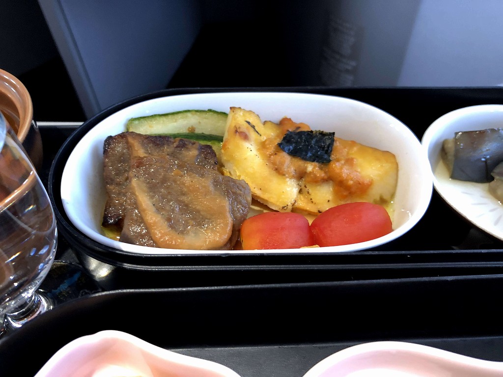 チャイナエアラインCI126便のビジネスクラスの和食の機内食3