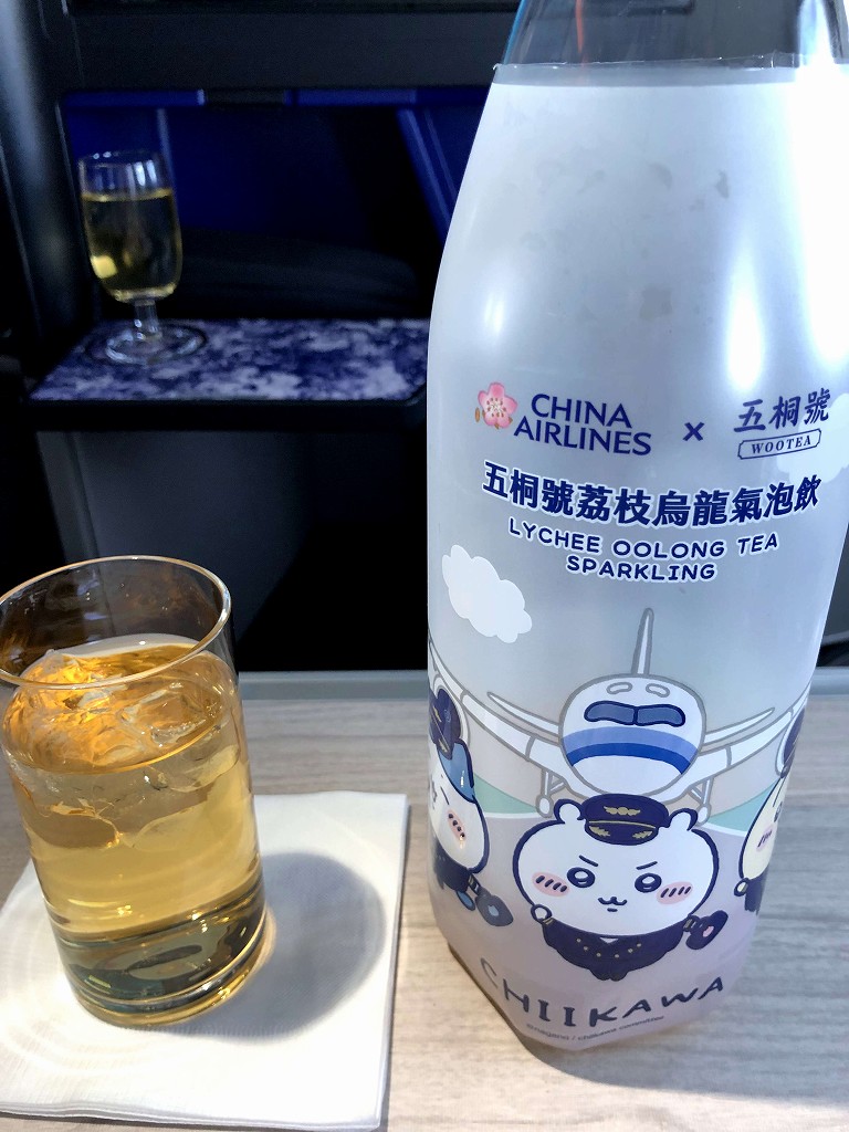 チャイナエアラインCI126便のちいかわコラボのWooTEA2