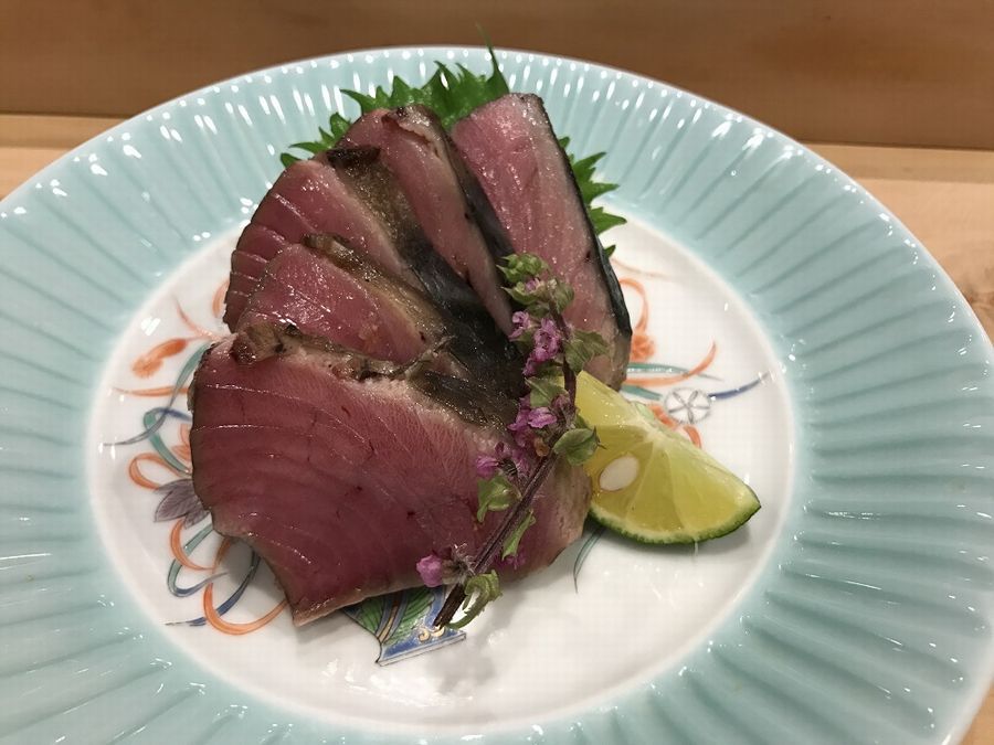 鮨一品かわじのカツオ