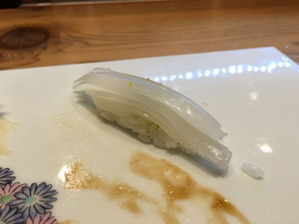 熊本・金寿しのアオリイカの寿司