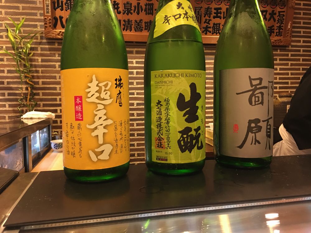 熊本・金寿しの日本酒飲み比べ