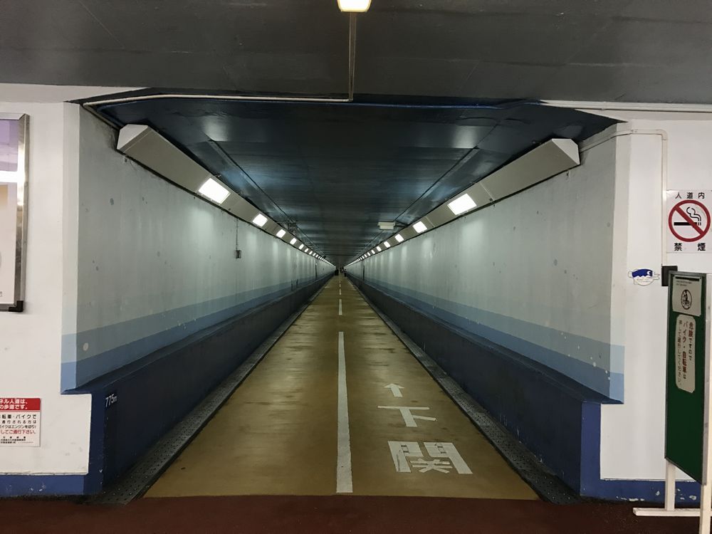 関門トンネル人道（門司港側）