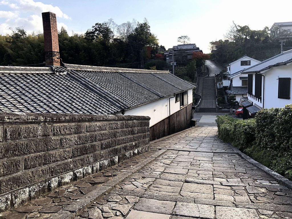 酢屋の坂の下り途中