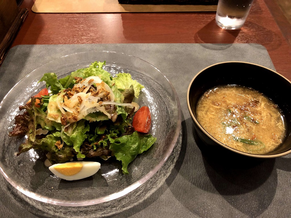 杵築の「9 ▷▷10 (きゅうからじゅう)」のサラダとスープ
