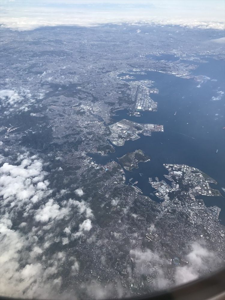 ANA17便からの横須賀上空