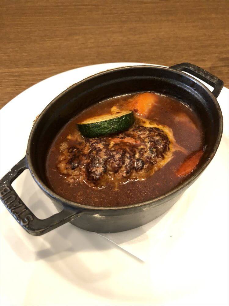 洋食屋 神戸デュシャンの煮込みハンバーグ