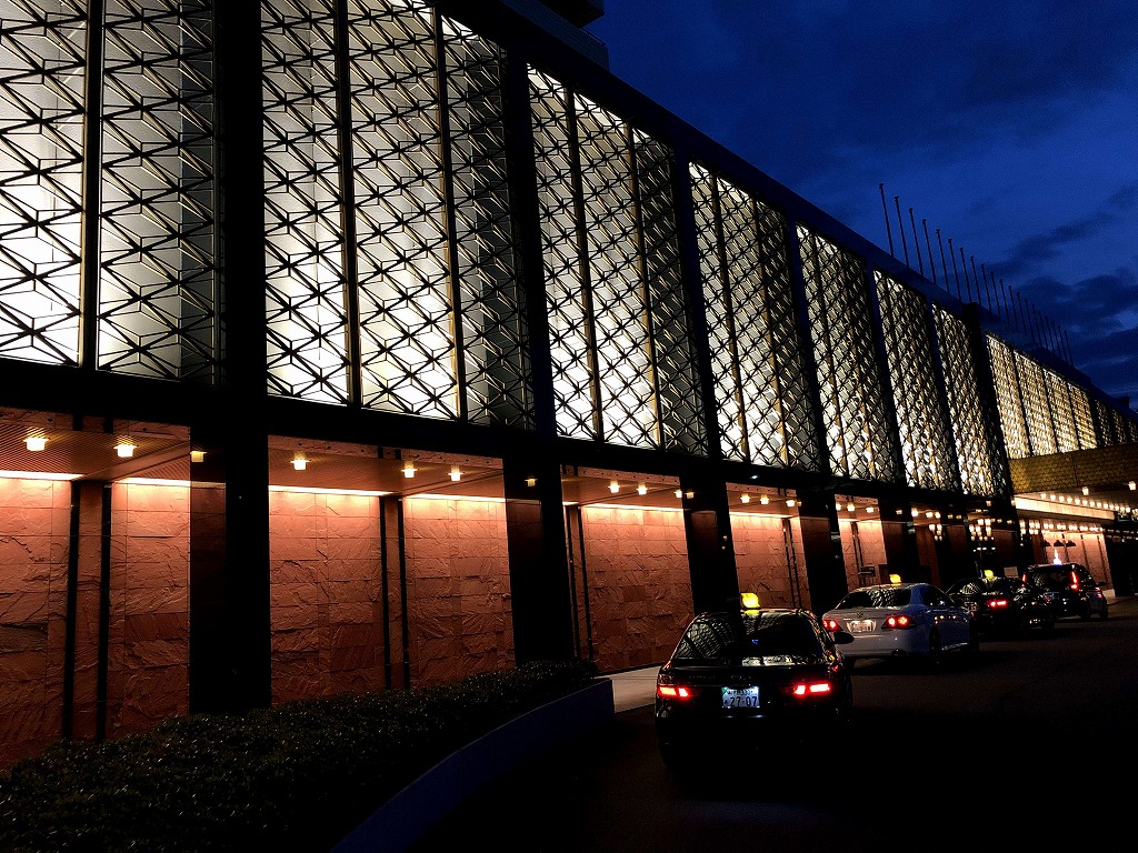 ライトアップされたホテルオークラ神戸