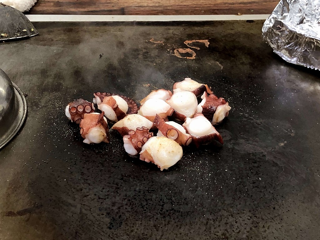 新長田の「青森」のタコ足1